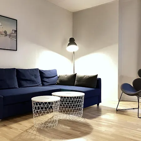 Two-bedroom In Center Apartment *